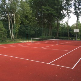 Onderhoud van particuliere hardcourt tenniscourts - afbeelding