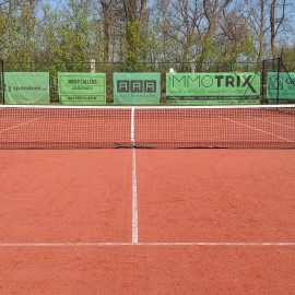 Aanleg allweather kunstgras tennisterrein bij TC Brabo in Schilde - afbeelding